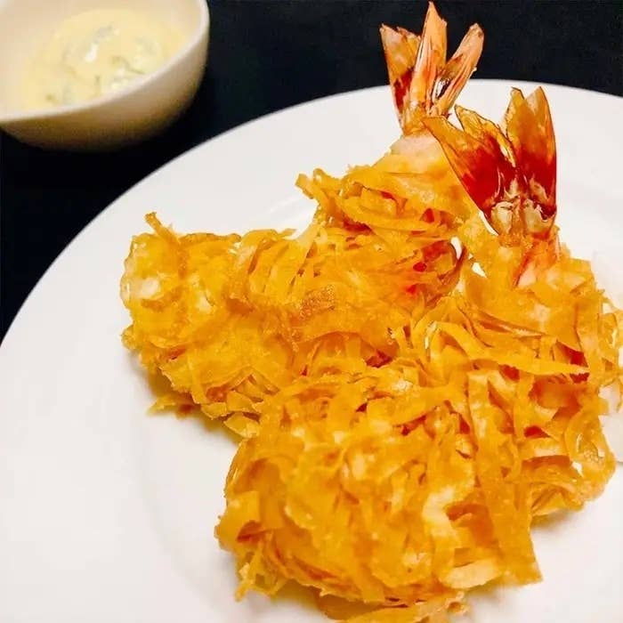 唐揚げのおしゃれな盛り付け方法を解説。レタス・キャベツで違いは？ - Fily