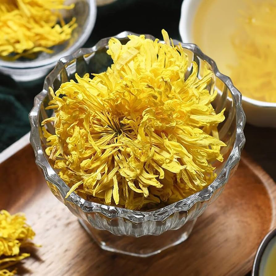 菊 キク の花言葉は？意味や由来、プレゼントにおすすめのシーンを紹介花・花束を贈るフラワーギフト通販の 日比谷花壇 公式