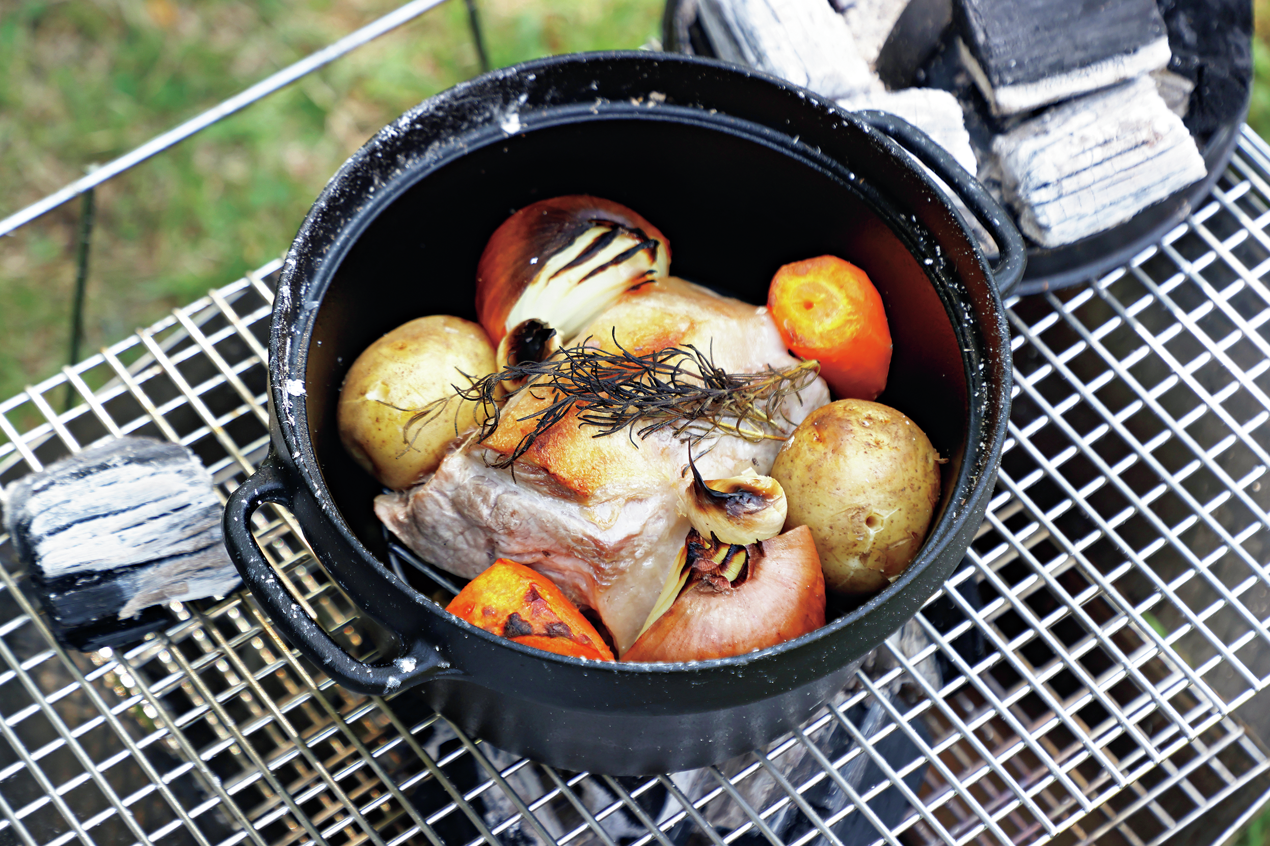 楽天市場本日P5倍+楽天カード4倍! 送料無料 ! モンターナ Montagna アルミ製 アウトドアクッカー 鍋＆フライパン 重ねて収納キャンプ 調理器具 湯沸かし 炊飯 煮込み 一人用 二人用 ソロキャンプ コンパクト送料込 ◎ ◇ クッカー2Pセット : セールプラザ