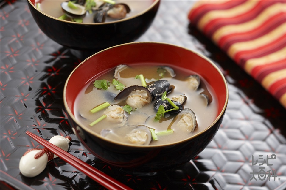 10食入り 常温 食品 食べくらべレトルトしじみお味噌汁セット 宍道湖産大和しじみ 食べるしじみ調味みそ×3食、食べるしじみ赤だし調味みそ×3食、大黒 しじみ調味みそ×3食、大黒しじみ合わせみそ×3食、大黒しじみ赤だしみそ×3食 常温 ギフト 贈答用 お歳暮 お中元 お土産