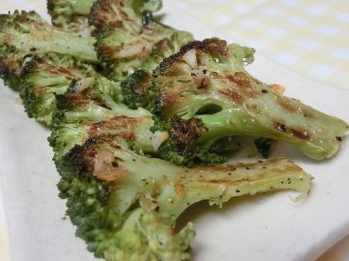 簡単レシピ「ブロッコリーの梅がつおニンニク」がおつまみに最適