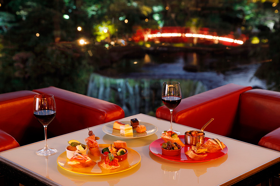 パンをおかずにお酒を楽しむ！ 話題のパン飲みができるお店３選東京 │ ヒトサラマガジン