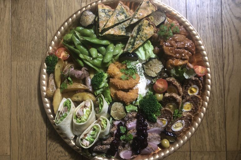 お家で燻製パーティーいぶしかもし酒場Choi札幌 一人飲みのChoiグループ 立喰酒場Choi 。出張,０次会,女子向け等個性が違う11店