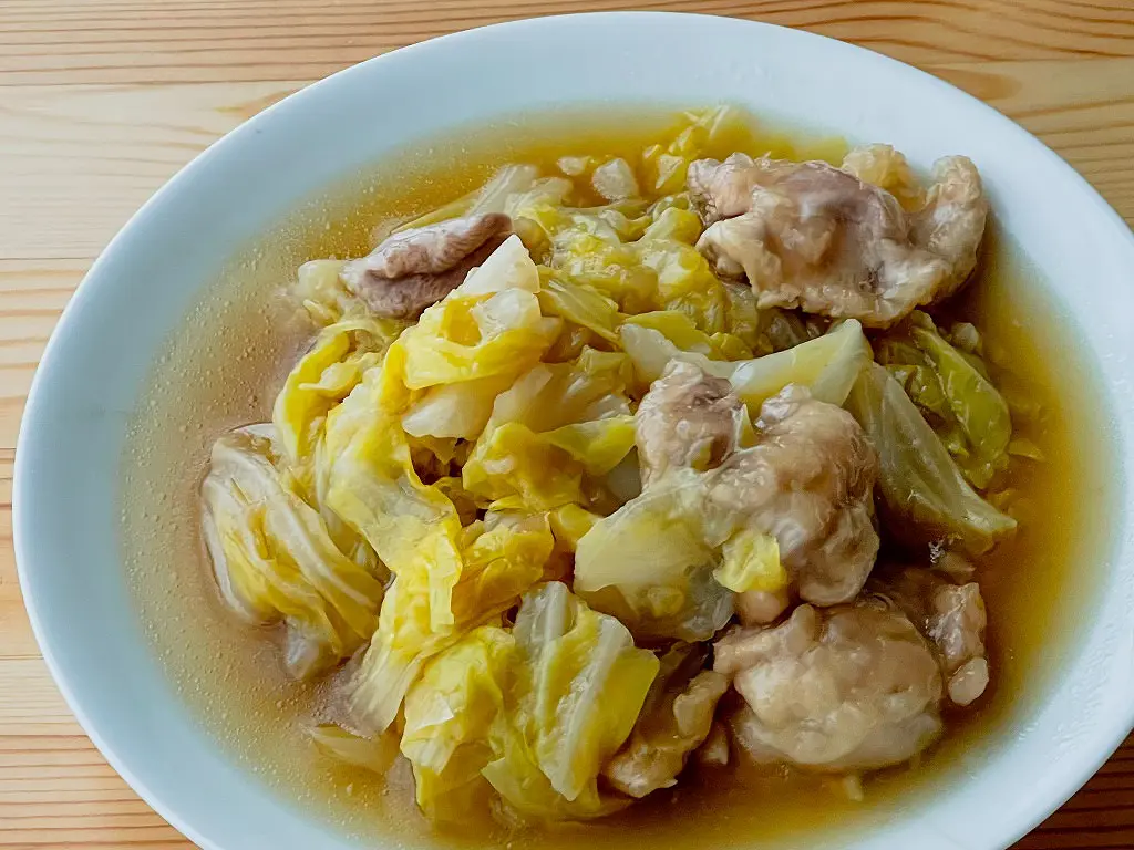 「とり肉とキャベツのみそケチャ煮」の献立