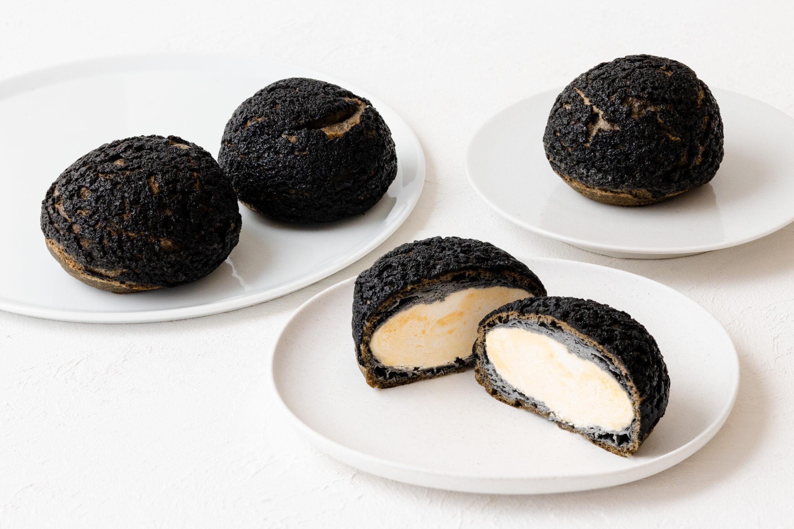 シャトレーゼ・YATSUDOKIの新作レビュー パイ×カスタードシューシュークリームのNEWペアの味は？TABIZINE～人生に旅心を～