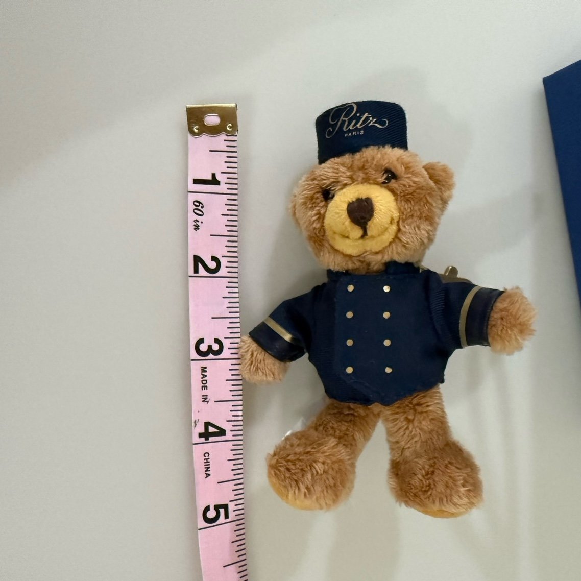 lourson-porte-cle-groom :リッツ•パリ テディベア・キーホルダー – cerise-paris