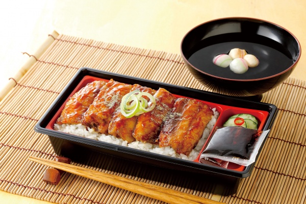 ホットシェフの「さんま蒲焼重」新発売！ : 函館の飲み食い日記