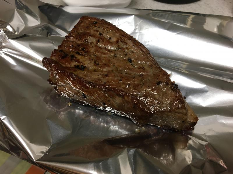 ダッチオーブンでクリスマス料理 ローストビーフおい！お父さんはキャンプを始めるよ