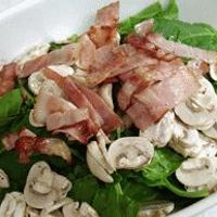 風邪に負けずイキイキと♪ サラダほうれん草とポーチドエッグのサラダ Today's SALAD67美的.com