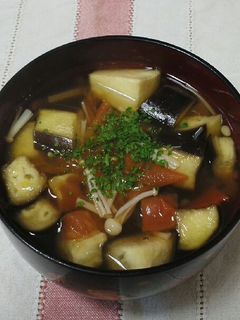 なす なすがスープを吸ってジュワッと美味しい『やわらかナスと玉ねぎのスープ』