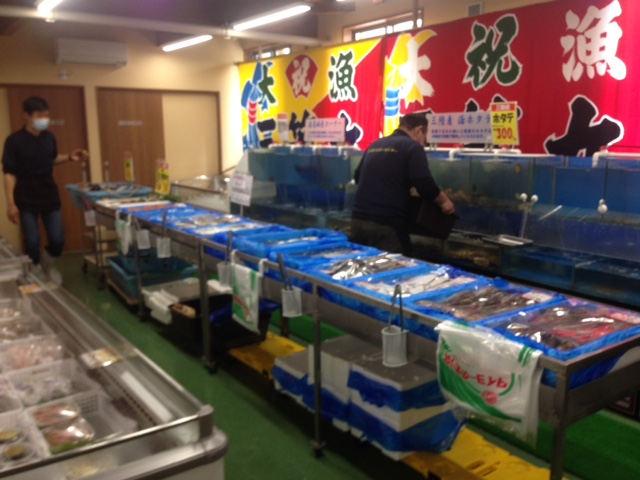 今だけのぜいたく“生ウニまつり” 海の幸ふるまいセンター 大船渡市なじょったニュース