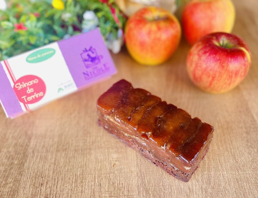 ひんやりスイーツ♪ りんごの寒天テリーヌ