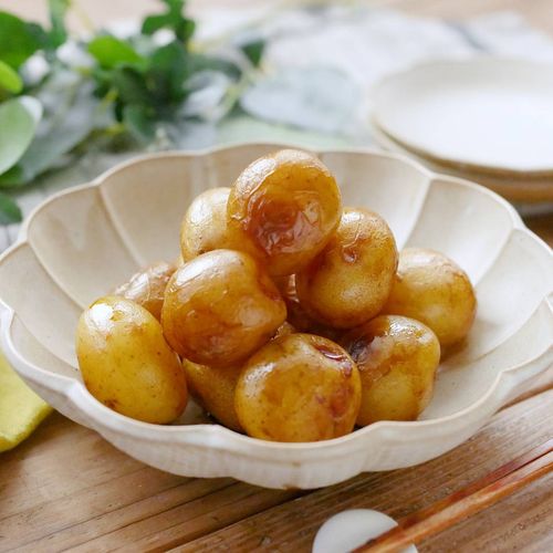 新じゃがの季節ー！！！ 小ぶりな新じゃが3-4個分の分量です🥔ささレシピ幼児食取り分け幼児食じゃがいもじゃがいもレシピじゃがいもの煮っ転がし副菜おかずレシピおうちごはんお弁当おかず簡単レシピ