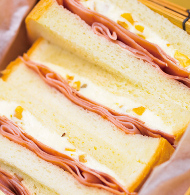 ベーコンとKiriのホットサンドレシピ紹介伊藤ハム