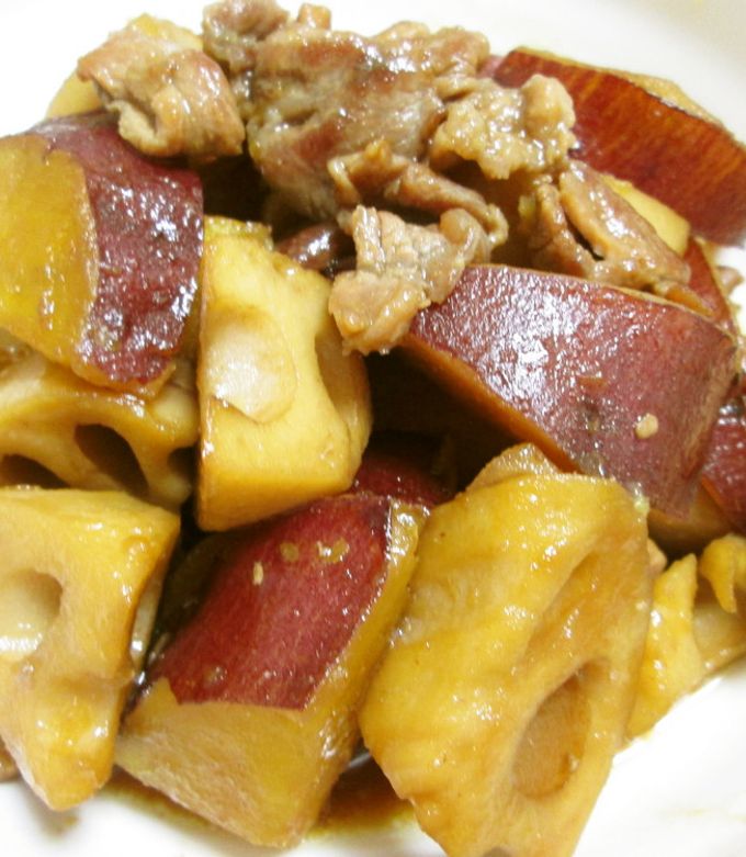 ご飯が進む♪さつまいもと豚肉レンコンの甘辛炒め