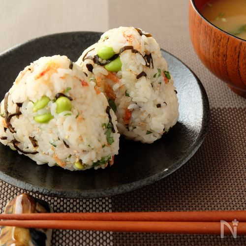 セブンの塩昆布と枝豆おにぎり真似っこしてみました まいりSnapdish スナップディッシュID:mbKGqa