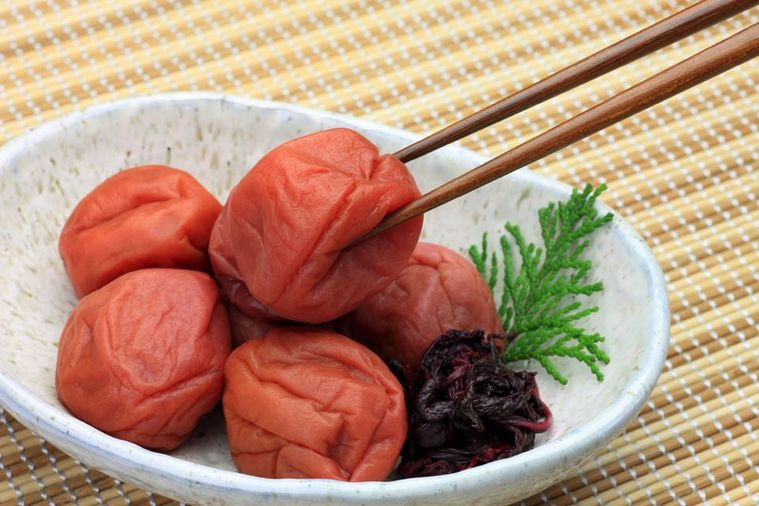 熱中症対策？ 梅干しの塩分と上手な付き合い方～1日の適正塩分量と栄養も解説～瀬戸アオイ