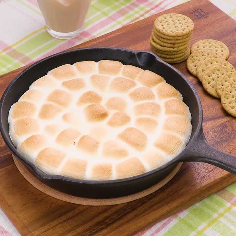 🇺🇸 日清カップヌードルスモア味 アメリカで期間限定で発売中のカップヌードルがヤバイ❗️続きはYoutube本編で😜,YouTubeでアメリカの日常生活、日本人視点の面白い文化の違い、カルチャーショックなどシェアしてます🔎@akari_txで検索してね❤️,ラーメン カップラーメン カップヌードル カップ麺 インスタントラーメンアメリカ生活