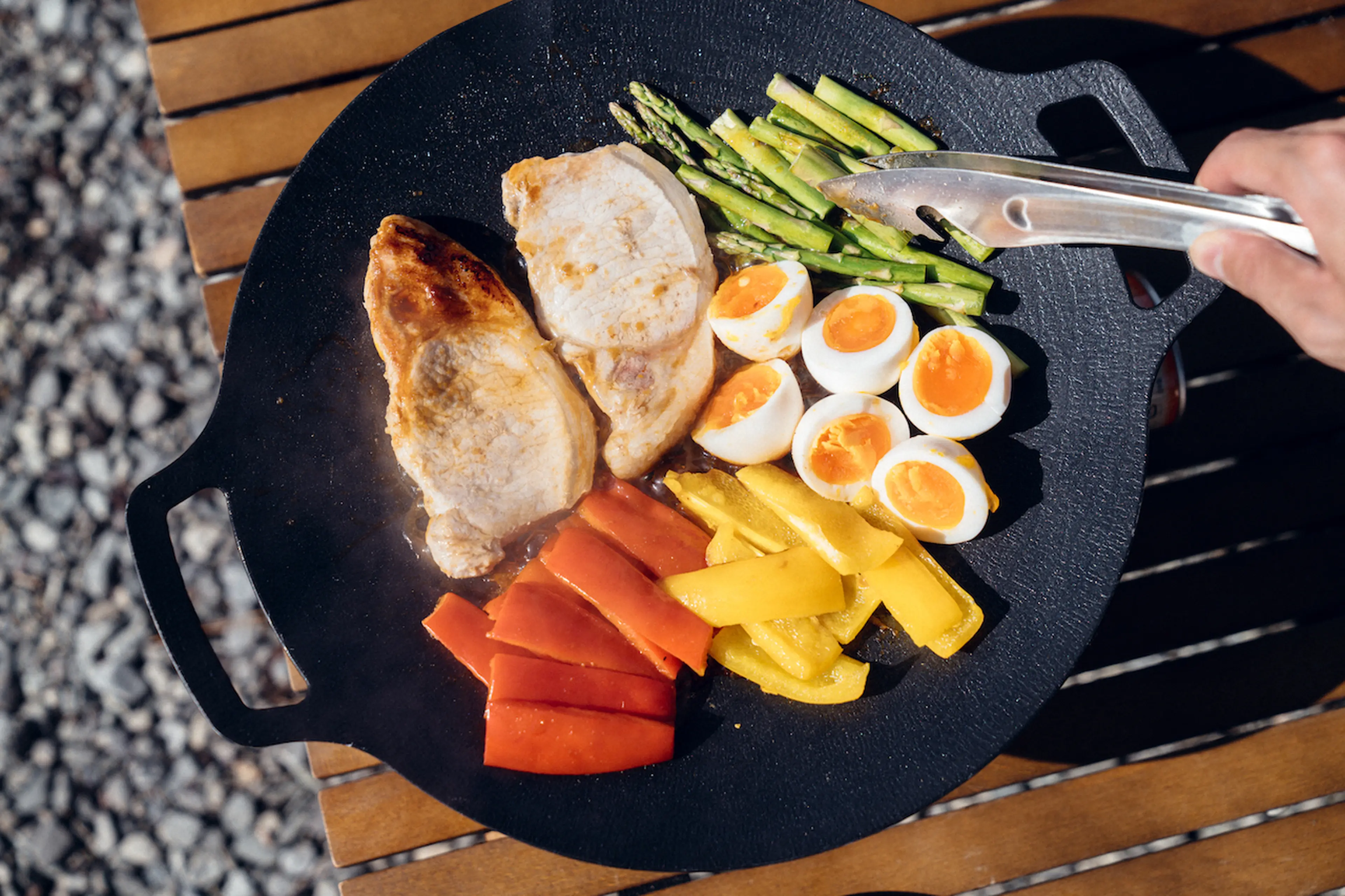 冬に食べたい絶品キャンプ飯9選！初心者向レシピやおすすめグッズも紹介 - EcoFlow エコフロー 公式ブログ