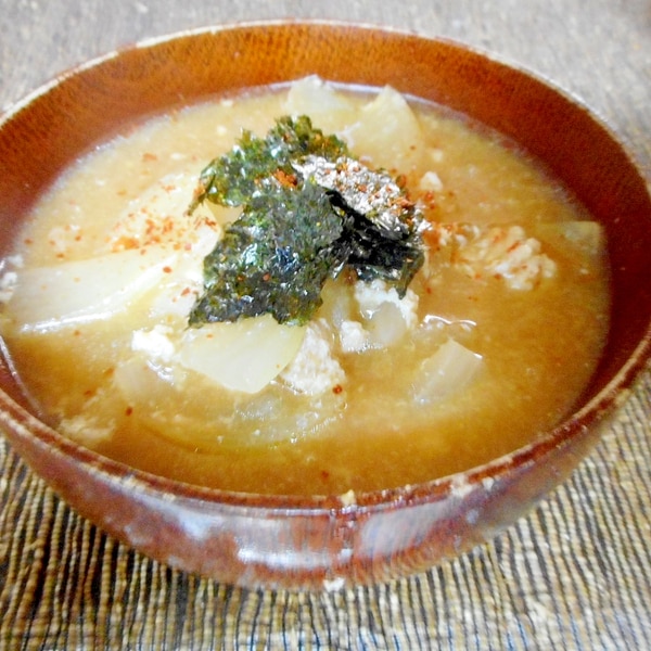 鶏ひき肉と玉ねぎのみそ汁