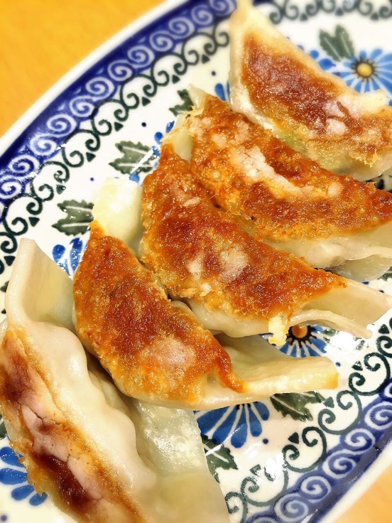 「亜細亜割烹 蓮月」の焼き餃子