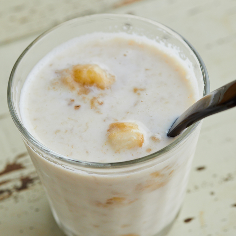 小さい頃から冷凍バナナが大好きでした *ˊ꒳ˋ*ぺたんこ歴は10年ほどです笑🍌🍌🍌 バナナを冷凍するとポリフェノールが2倍になるらしいです😳美味しい上にラッキー！！バナナ バナナダイエット 冷凍バナナ なんちゃってアイス 時短調理 フルーツ ダイエットレシピ