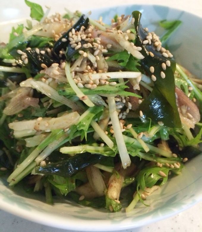 簡単！！カフェサラダ 豆腐と水菜、大葉、ミョウガ、きゅうりのじゃこゴマサラダ山本ゆりオフィシャルブログ「含み笑いのカフェごはん『syunkon』」Powered by Ameba