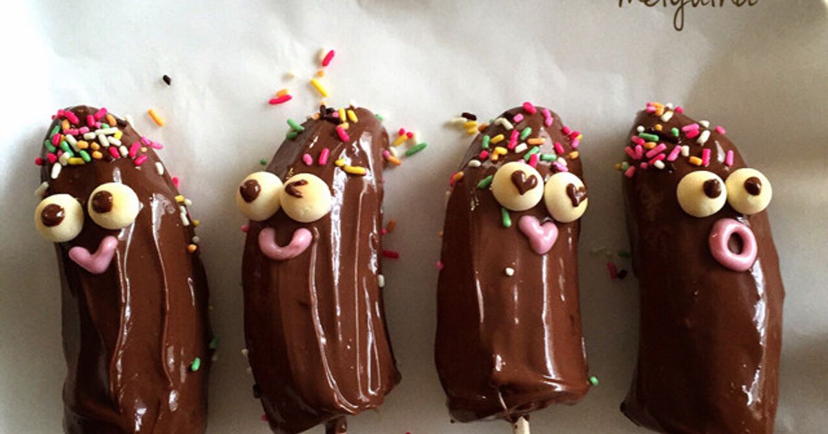 お祭りの屋台大好き！ 去年のお祭りで出会ったチョコバナナ 知らない間にこんなにも進化してた！ 昔はコアラのマーチついてるだけでテンション上がったのに‥プーさん くまのプーさん 維尼 維尼熊 小熊維尼 ソフビパペットマスコット winniethepooh disney ティガー