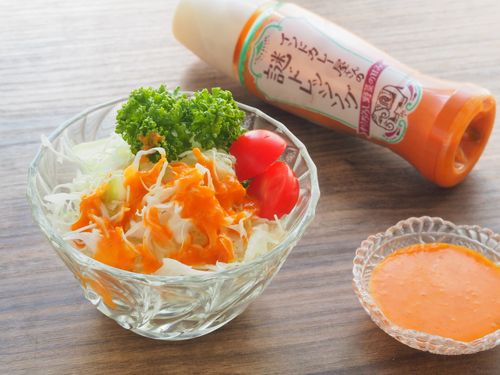 インドカレー屋の「謎ドレッシング」が売り切れ続出 開発までの裏側が感動的すぎた– Sirabee