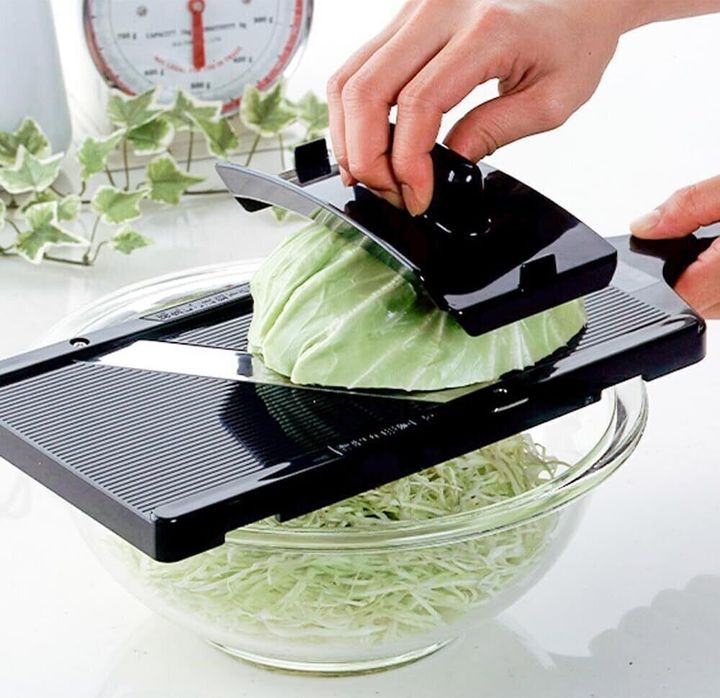 キャベツ”の千切り、洗ってから切る？切ってから洗う？「何か変わるの！？」「お手軽だし真似しよう」クラシル