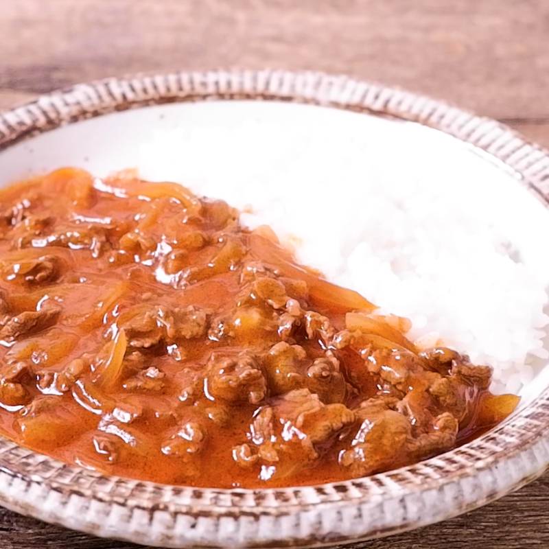 トマト缶と牛乳で！簡単なのに見栄えするハヤシライス