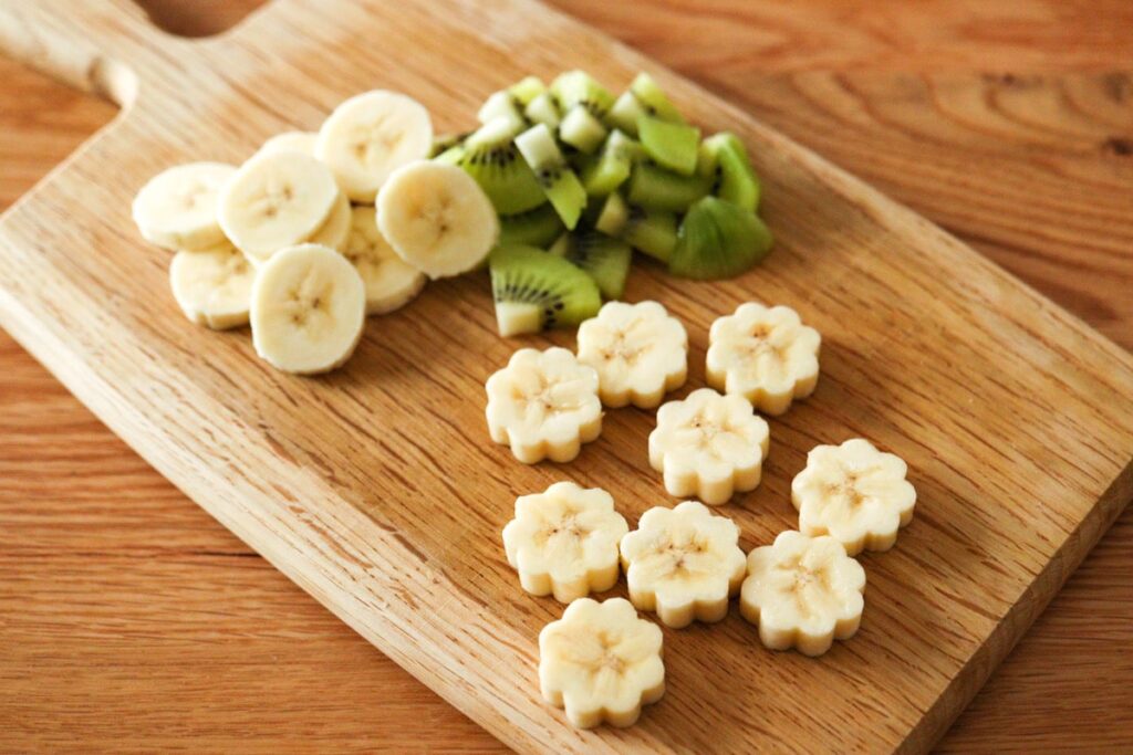 ヨーグルトの水切りなしで作るサンタクローススマッシュケーキの作り方きょうちいく