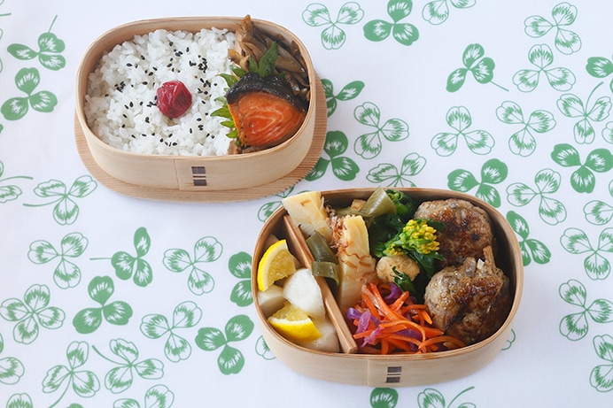 キャラおにぎりの詰め方の工夫～うさぎちゃんおにぎり弁当～