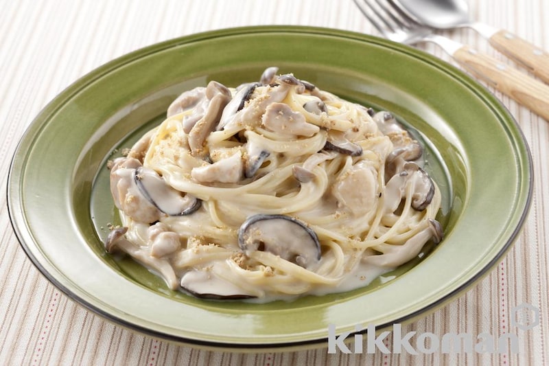 レンジで一発 グルテンフリー麺でヘルシーパスタ🍝, 「鶏とキノコの和風パスタ」, ○レシピ, 材料 1人分* スーパー麺 * しめじ 100g * 鶏むね肉 50g * 大葉3枚 * にんにくチューブ、鶏ガラ、醤油、ごま油 各小さじ1, ・ブラックペッパー 適量,作り方 ,①材料全部と水180mlを耐熱容器に入れて、ラップして600Wで表記時間+3分チン,