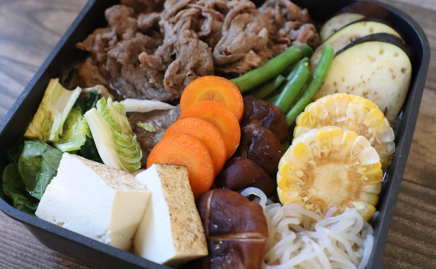 角麩が名古屋の食材だったとは😆 すき焼きの季節になると食べたくなります−−− 名古屋の『角麩』が、関東では『ちくわぶ』。スライスしてそのまま焼いたり揚げ焼きにしてから お醤油つけて、名古屋のみたらし団子風に食べてます😋Facebook