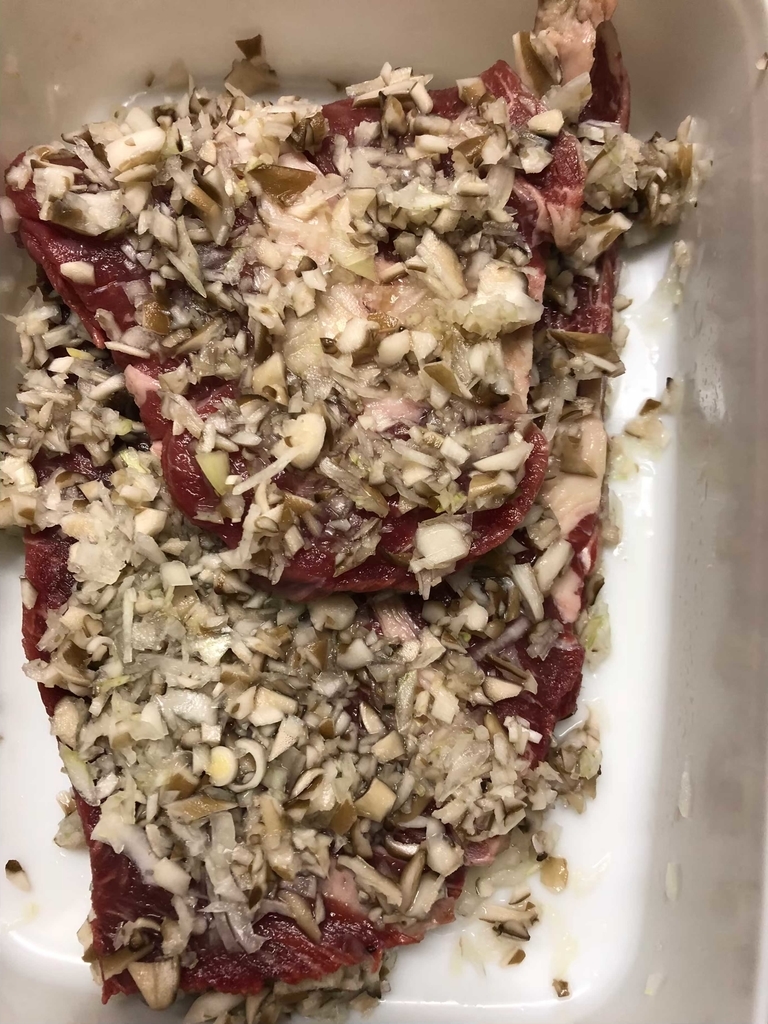 ステーキ 安価な「輸入肉」がおいしくなる! “まいたけ”を使ったコスパ抜群メニュー 1 5- うまい肉