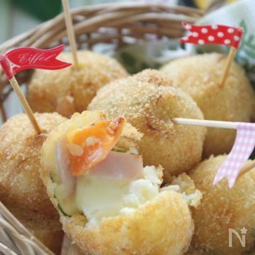 ポテトサラダをリメイク☆フライパンでコロッケ