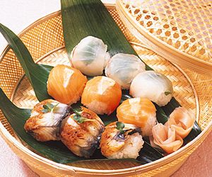 冷凍 手まり寿司盛合せ 贈り物にぴったり!食卓に彩りを添える手まり寿司 柿の葉寿司のゐざさ‐中谷本舗‐公式通販サイト