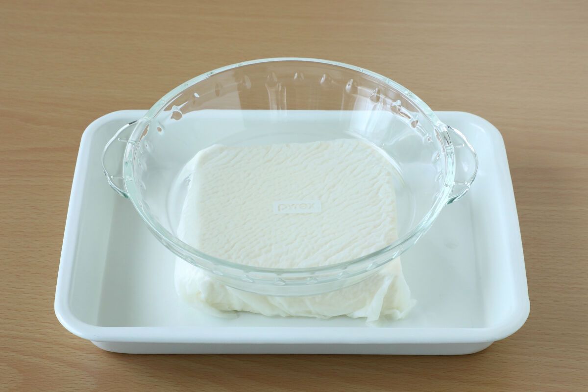 裏ワザ 豆腐の水切りは「豆腐パック」を使えば簡単だっ クックパッドニュース