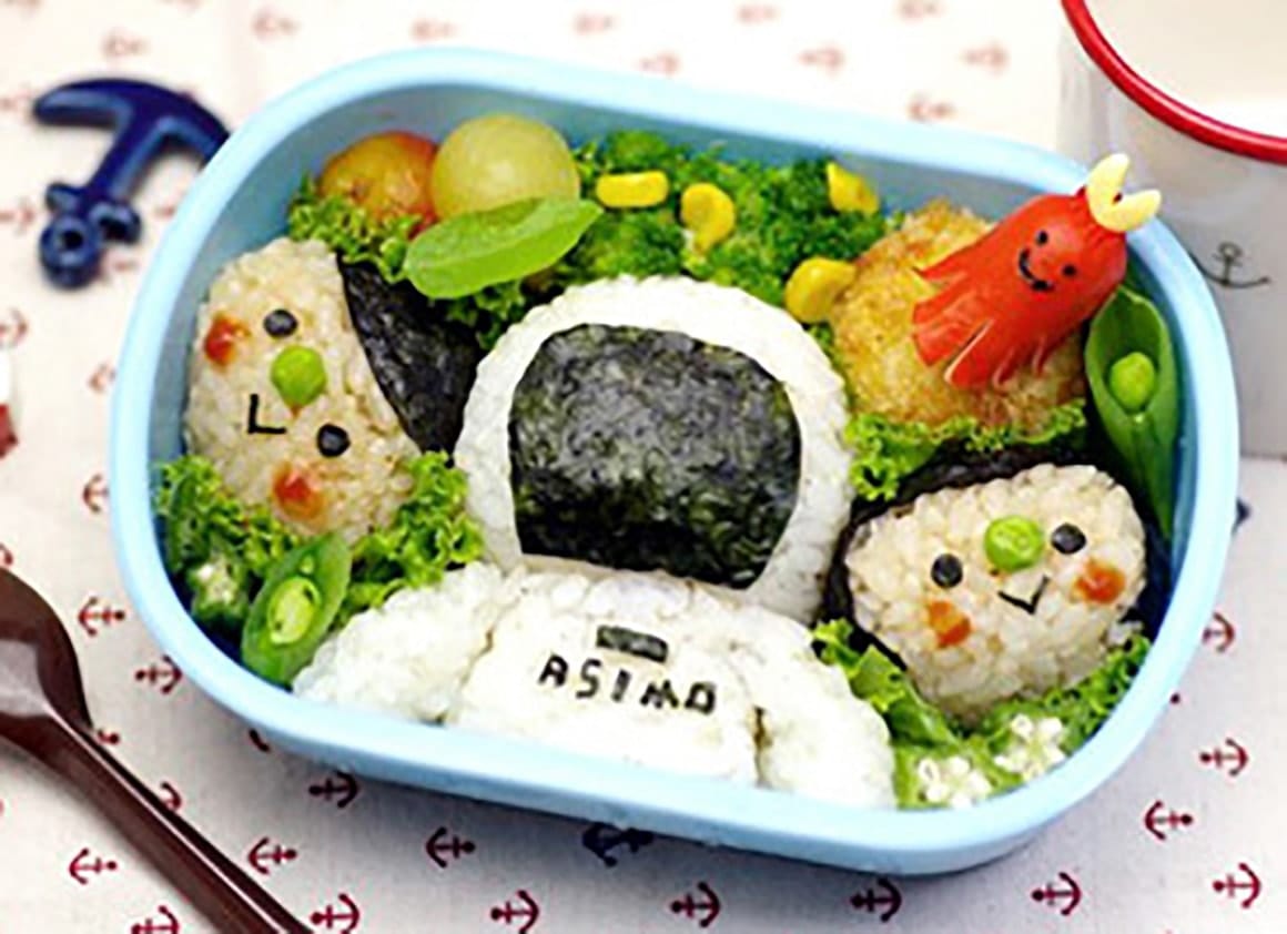 キャラ弁当をリポストでご紹介「キャラ弁3150」🧑‍🍳🍱→ @kyaraben3150 今回は @ncz_cocoben さんの可愛い💓お弁当です♪＊＊＊＊＊＊＊＊＊＊＊＊＊＊＊ ⁡ ⁡ 新玉ねぎのメンチカツ ひじきとほうれん草のサラダ たまご焼き ウインナー ハムチーズ ハッシュドポテト