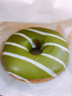 スタバ 抹茶ドーナツ 正直レビューTikTok