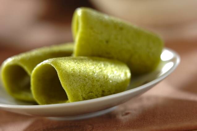 卵白活用の決定版！卵白と青じそのカレーマヨ巻きのレシピ：白ごはん.com