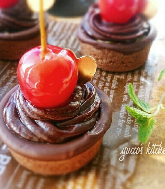 ホワイトチョコ&いちごのミニタルト