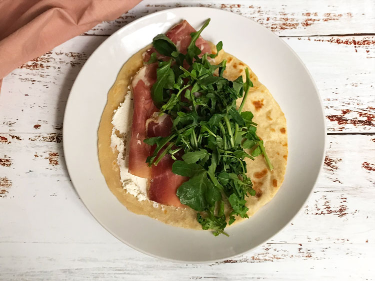 ピアディーナとはどんなもの？ぴったりな具材＆簡単レシピも公開！食べ物辞書