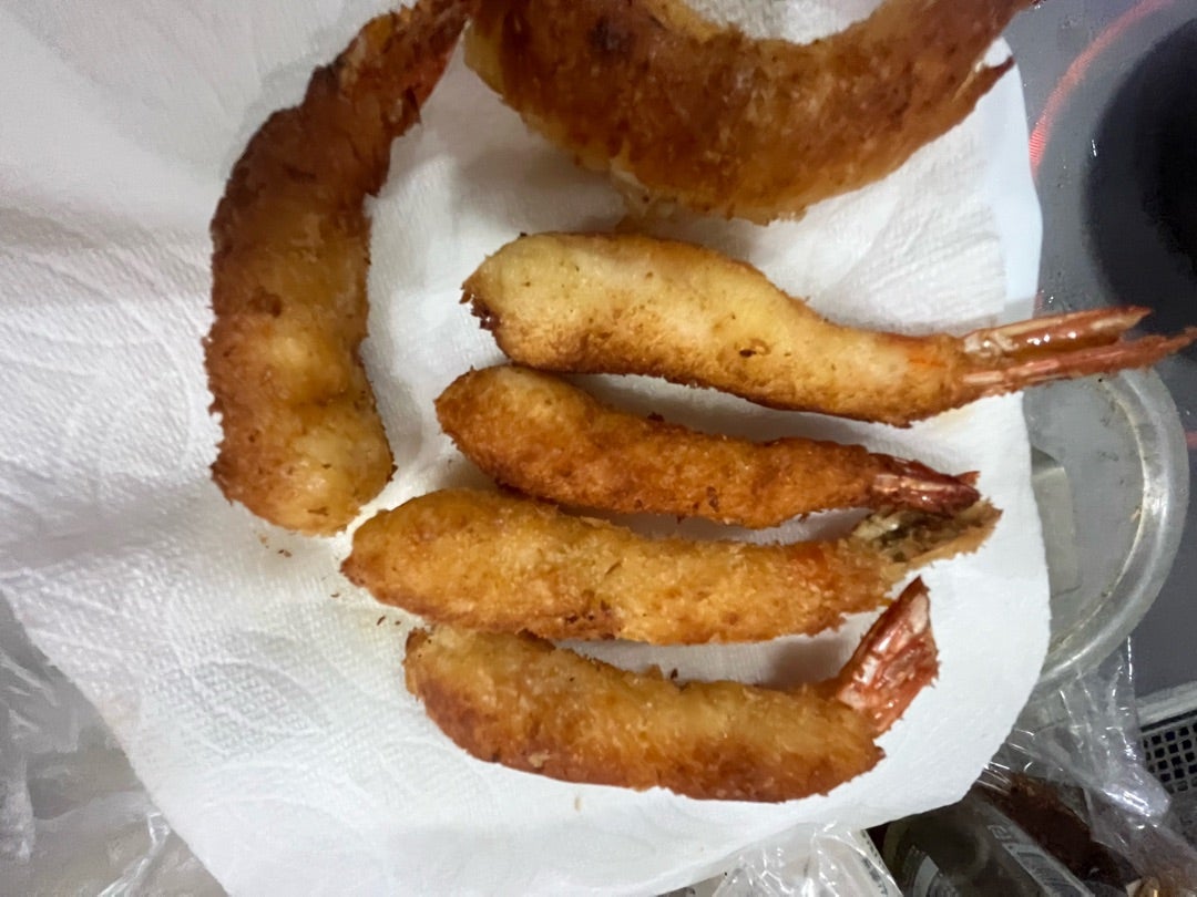 下処理も解説 ピンと真っすぐ！えびフライの作り方。プリッとジューシーに仕上げるプロのコツ三越伊勢丹の食メディアFOODIE フーディー