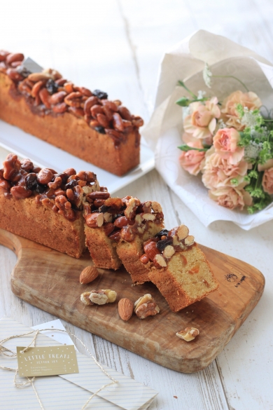 キャラメルナッツのパウンドケーキ明治記念館オンライン