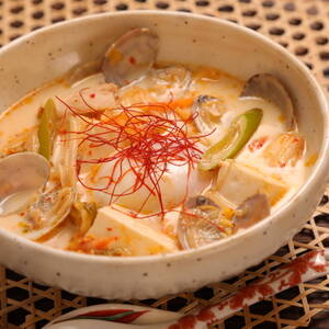 冷えた身体に染みわたる！レンジで簡単「豆乳スンドゥブスープ」