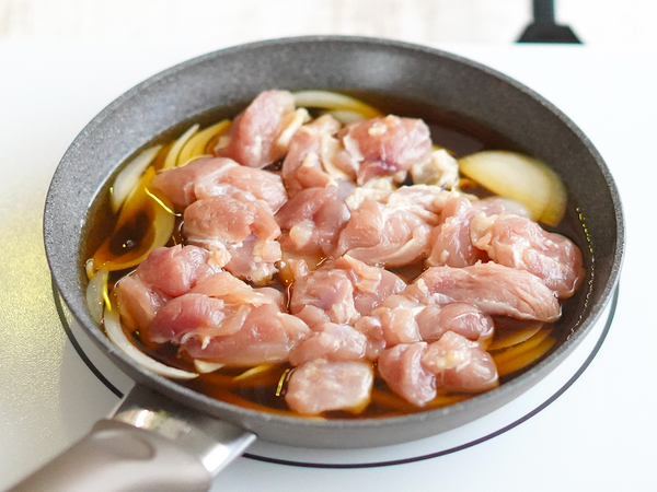 鉄のフライパンを使ったレシピ 優しい出汁の親子丼sakuramochiおうち時間