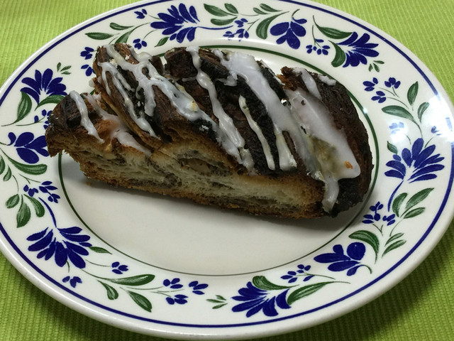 ことりっぷ公式さんの投稿 LABO by TAKIBI BAKERYことりっぷ