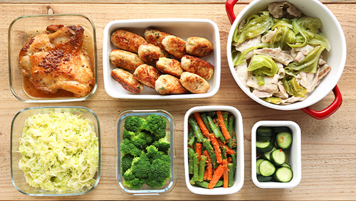 日持ちする野菜を使い回して食費節約☆根菜とひき肉のピリ辛炒めがメインの献立真由美さんの1週間2500円節約レシピ